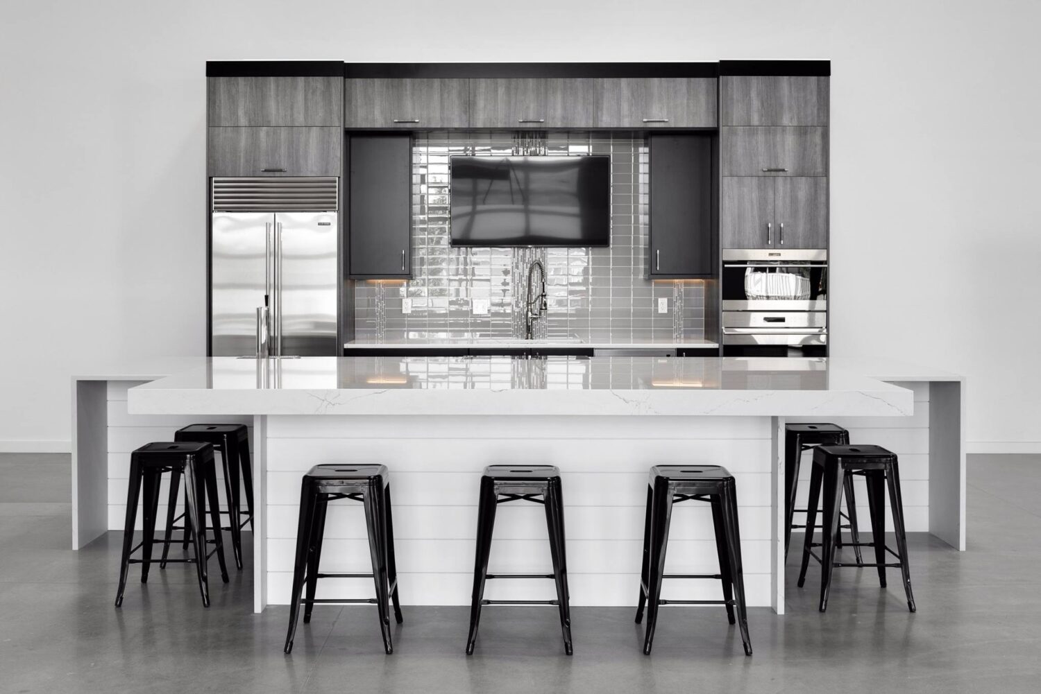 A Truly Black & White Modern Kitchen Design - Dura Supreme Cabinetry