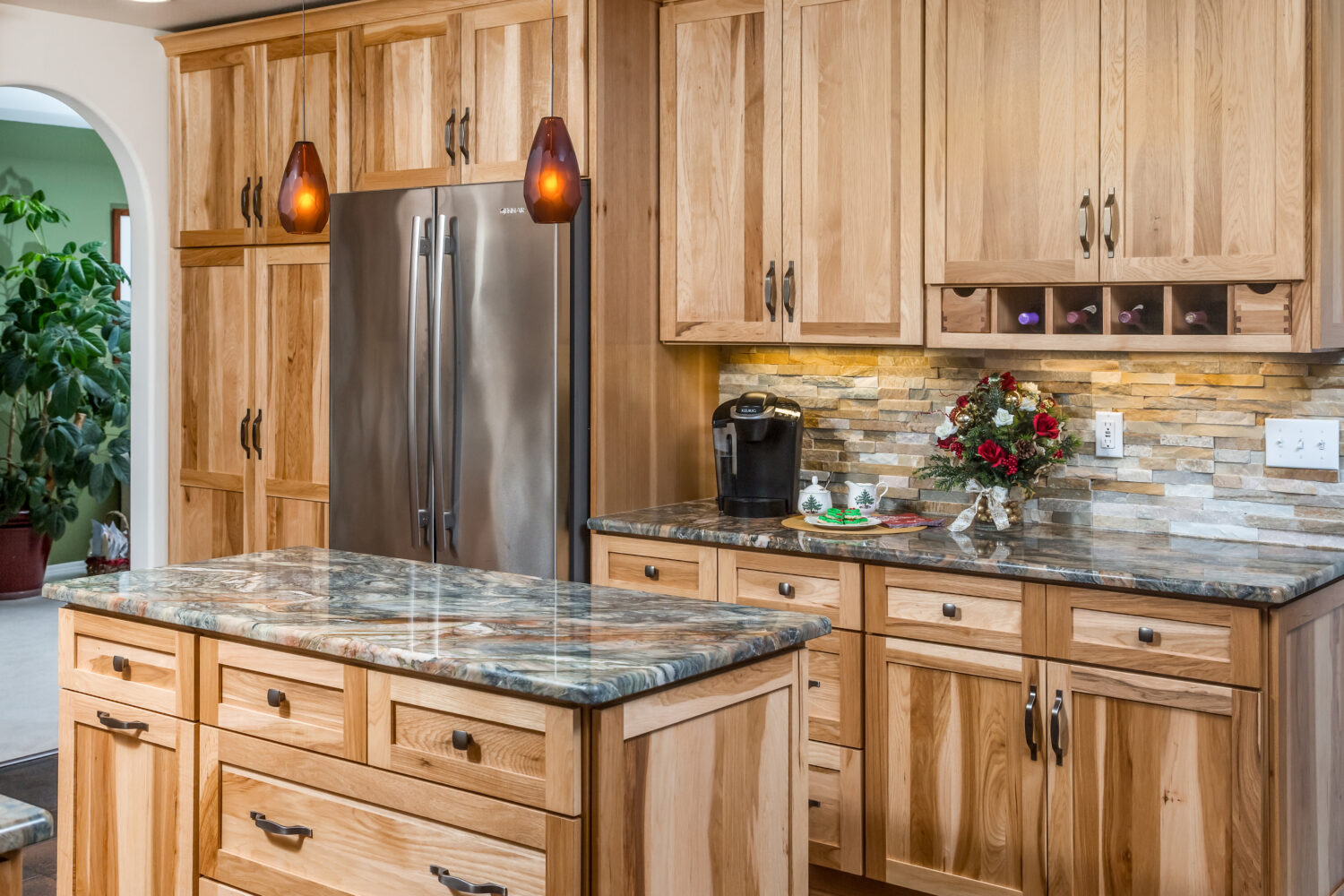 kitchen design with hickory cabinet