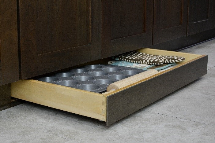 Bakeware stored in Toe Space drawer